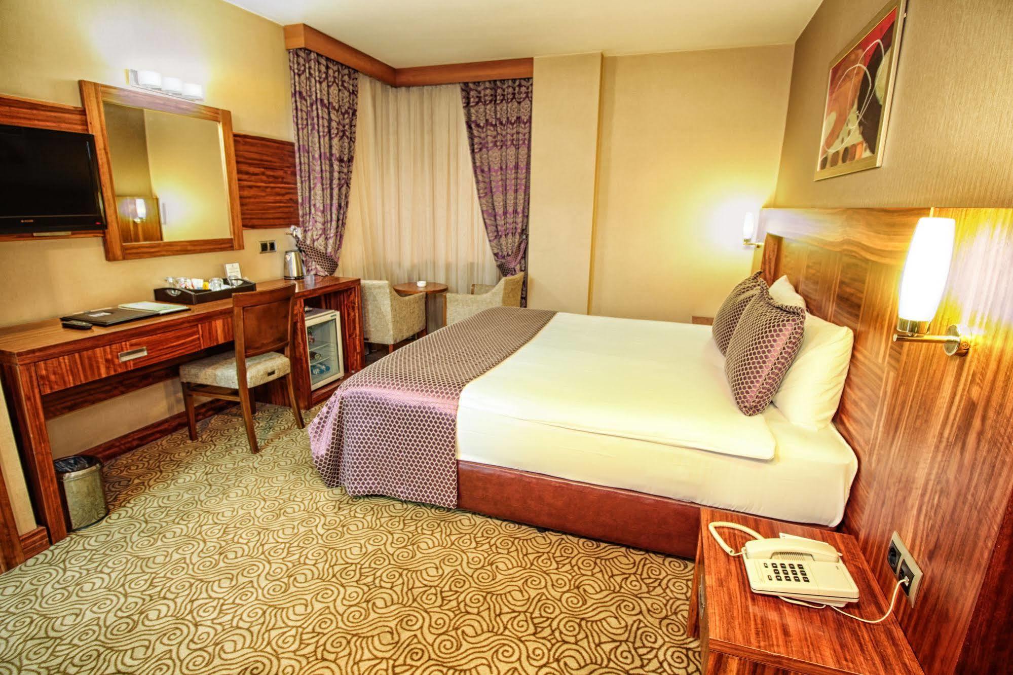 Adana Garden Business Hotel エクステリア 写真